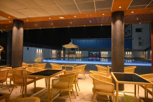hotelgoldenpark.com Photos