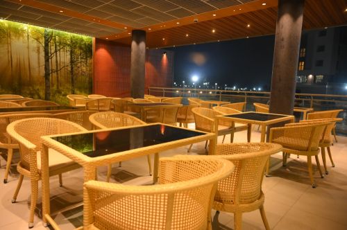 hotelgoldenpark.com Photos